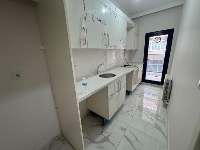Fatih Kocamustafapaşa Alifakihte Sıfır Binada Kiralık Daire