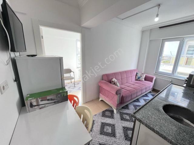 Fatih Mahallesi Full Eşyalı Ara Kat 1+1 Apart
