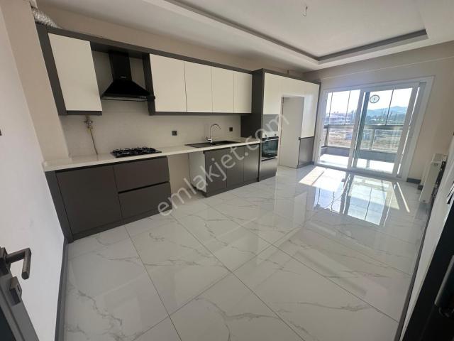 Fatih Mahallesi Site İçinde Kiralık 3+1!
