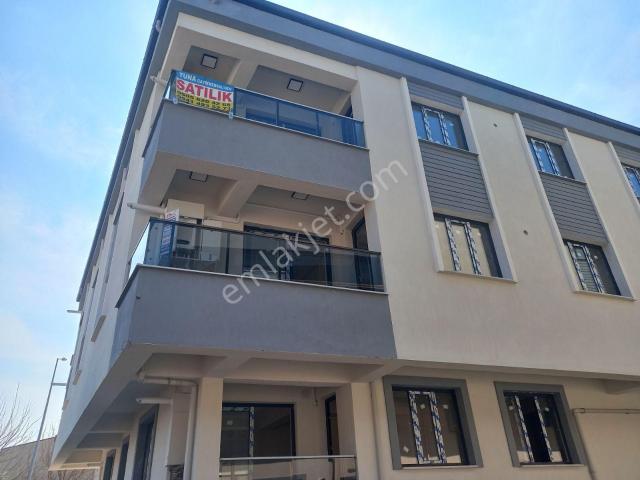 Fatih Mahallesinde 2+1 Kapalı Mutfak Sıfır Daire Satılık