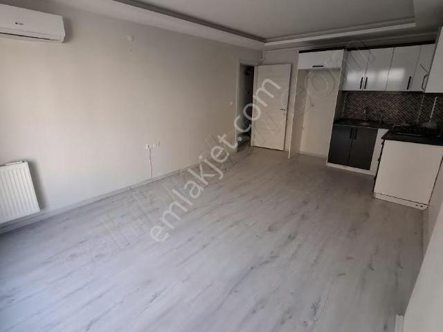 Fatih Mahallesinde Ara Kat 2+1 Daire