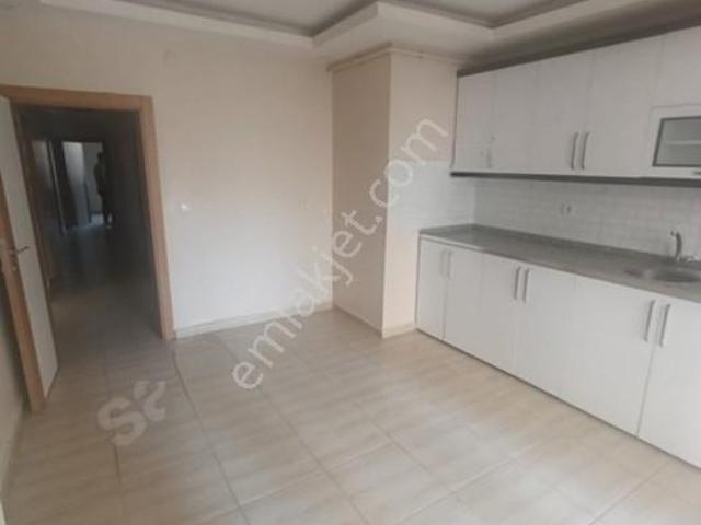 Fatih Mahallesinde Kiralık 3+1 Daire