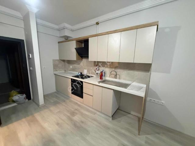 Fatih Mahallesinde İzmir Ana Asfaltına Yakın Sıfır 1+1 Kiralık