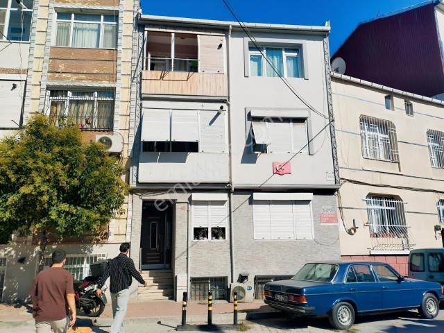 Fatih Sümbül Efendi Mahallesi Satılık 1+1 Bahçe Katı
