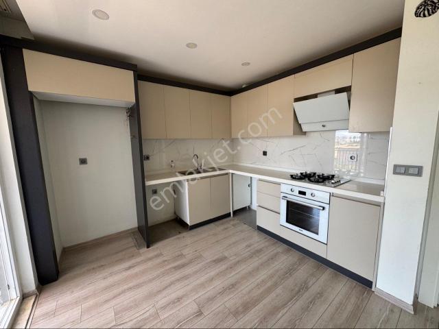 Fatih Sultan Mehmet Cad 2+1 Kiralık Daire