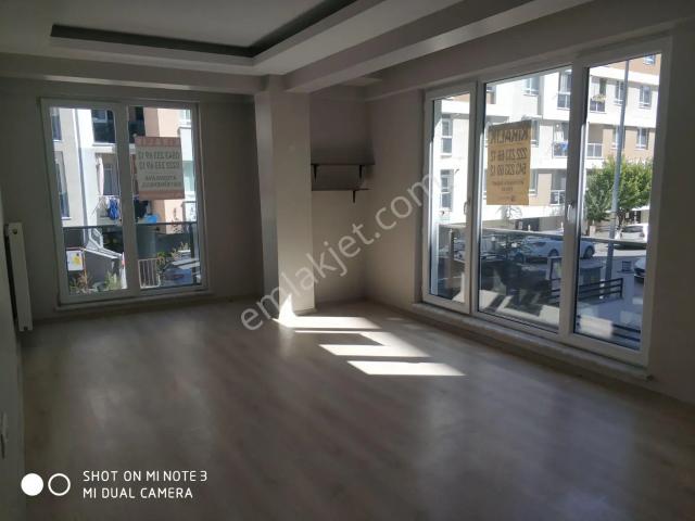 Fatih'te Bahçeli Nizam Kiralık 2+1 Asansörlü Balkonlu Daire