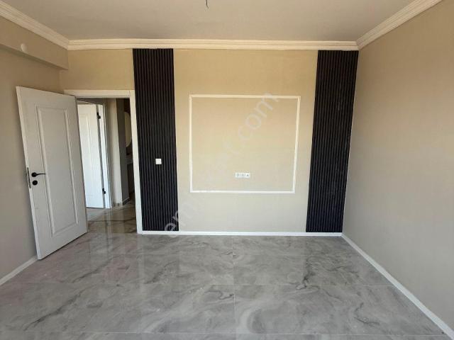 Fatihte Kiralık 3+1 Sıfır Daire