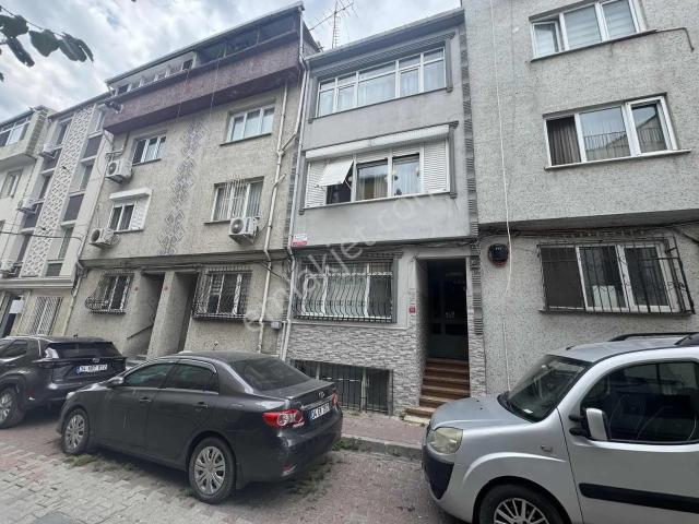 Fatihte Satılık Bodrum Kat Daire Kiracılı Yatırıma Uygun