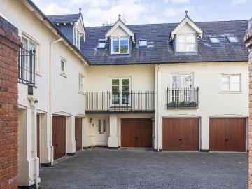 Cheltenham, Gloucestershire county, Southdowns