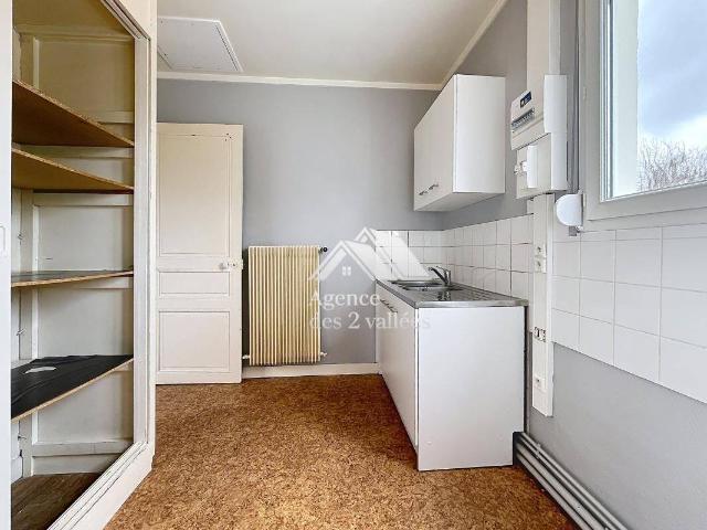 FAVEROLLES: appartement T1 bis 22.92m² en location
