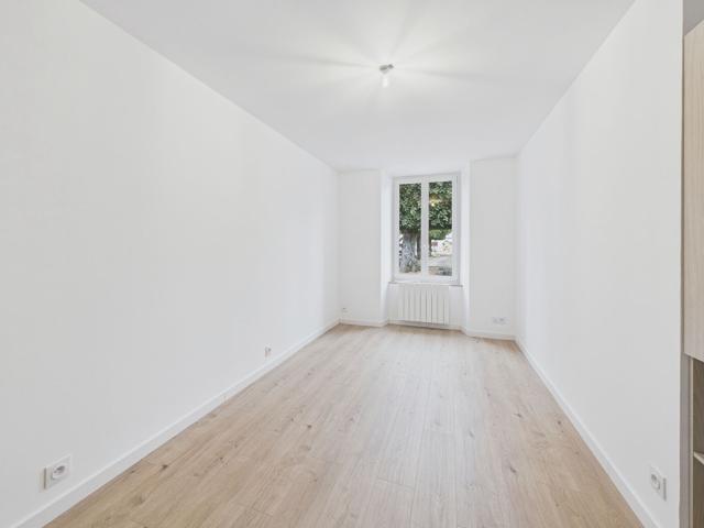 FAVEROLLES Bel appartement de plain pied avec 3 chambres