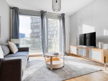 Favoriten 1br w/ gym, lounge & elevator, nr Metro