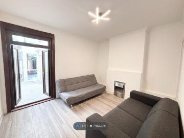 Fawcett Road, Croydon CR0, 3 bed terraced house to rent, £2,050 pcm | PrimeLocation