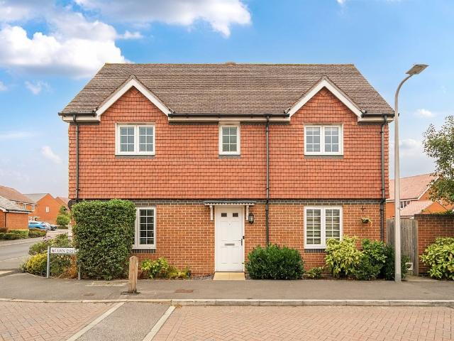 Fawn Drive, Reading RG7, 3 bed end terrace house to rent, £1,950 pcm | PrimeLocation