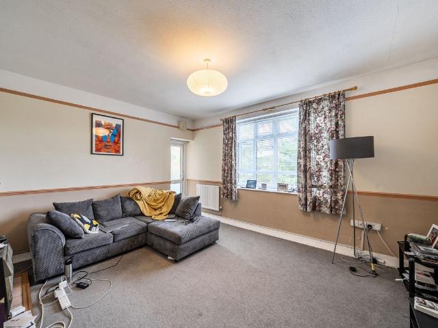 Fayland Avenue, Marchmont House Fayland Avenue SW16, 2 bed flat to rent, £1,600 pcm | PrimeLocation