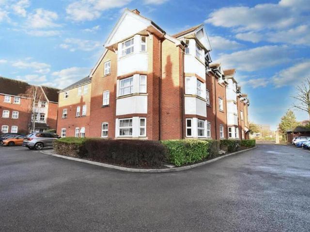 Fazeley Close, Solihull B91 2 bed apartment to rent £1,225 pcm £283 pw
