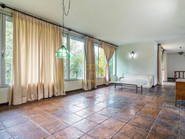 Fazenda Morumbi, Ampla Mansão com terreno de 2000 mil metros, Piscina, 6 vagas