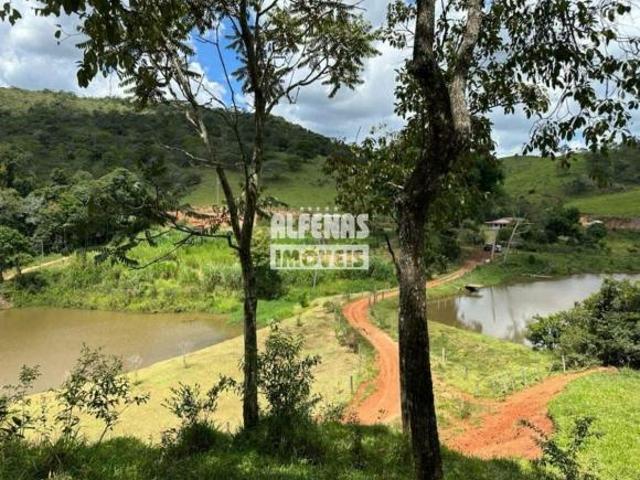 Fazenda à venda 8 quartos no Bairro Represa Cajuru