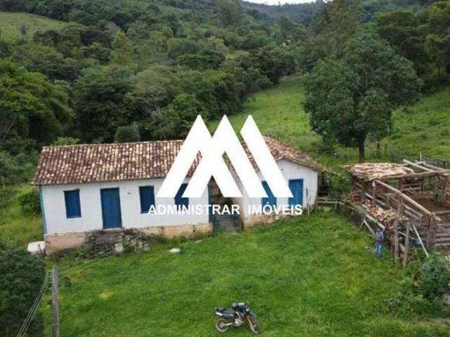 Fazenda á venda de 19 hectares com 04 lagoas em Itaguara MG!