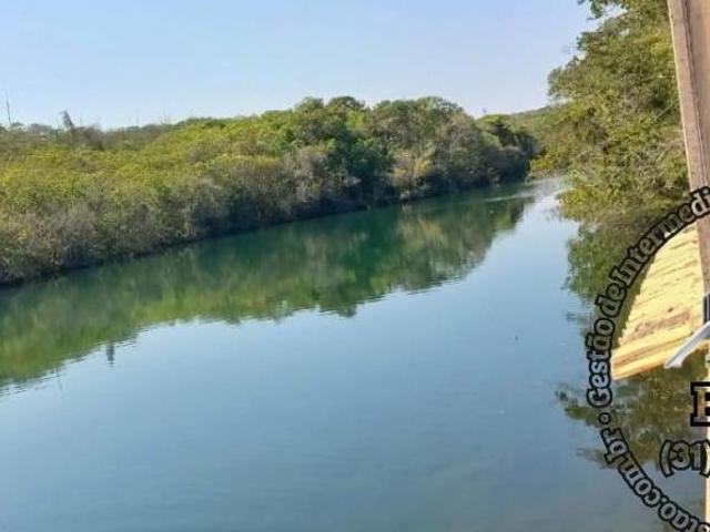Fazenda à venda em Martinho Campos MG, bairro Buriti Grande: 3 quartos, 1 suíte, 3 salas, 5 banheiro