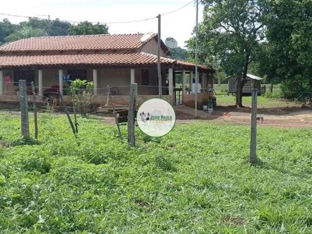 Fazenda a venda em Unaí MG 105 Hectares Aptidão para PECUÁRIA Curral Casa sede