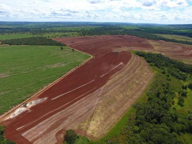 FAZENDA A VENDA NA REGIÃO DE UBERLÂNDIA MG* ? Localizada no Município do Prata MG, e 16 km de Com