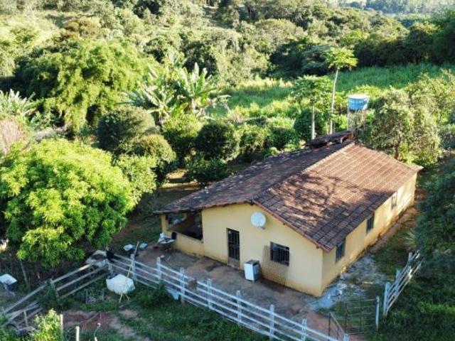 Fazenda com 3 dormitórios à venda, 140000 m² por R$ 570.000 Carmo Do Cajuru Carmo do Cajuru/MG