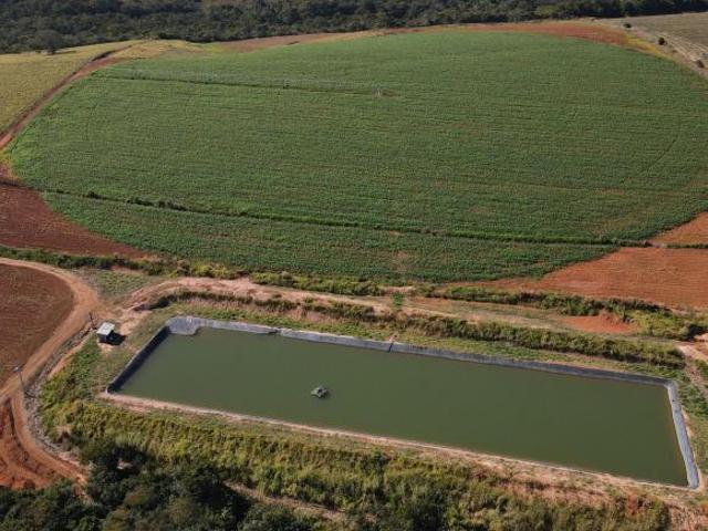 FAZENDA COM PIVÔ PARA HF E CEREAIS