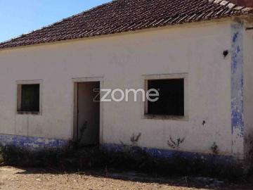 Fazenda com ruínas de 19 hectares Rio Maior Santarém