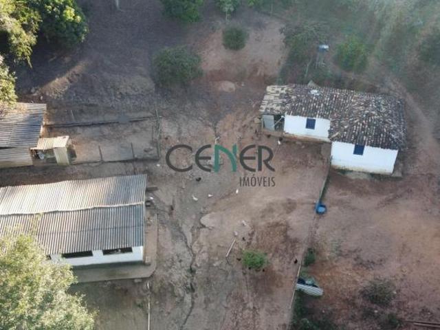 Fazenda com sede antiga, 140 ha a 110 km de BH