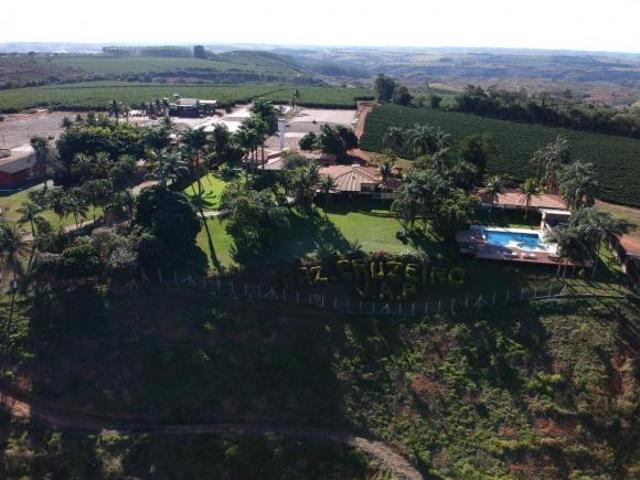 Fazenda de Café Área total 1.333 hectares Área com plantio de café 850 Hectares contendo 4 milhões
