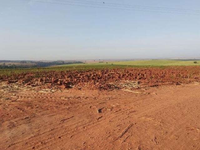 Fazenda de luxo à venda em Getulina SP: 3 quartos, 1 suíte, 3 salas, 2 banheiros, 5 vagas de garagem