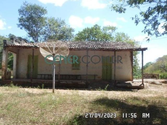 Fazenda de 2.171 ha na extensão da Cidade de Januária MG