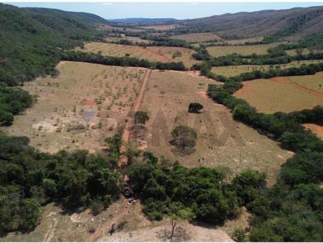Fazenda de 399 ha em Unaí/MG Divisa Paracatu – Dupla Aptidão, Água Abundante e Potencial Aurífero
