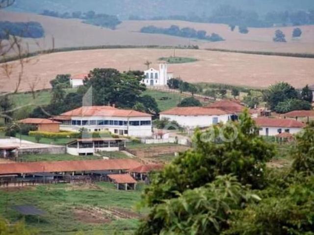 Fazenda de 458 hectares com 200 mil pés de café e potencial agrícola em Carmo de Minas/MG