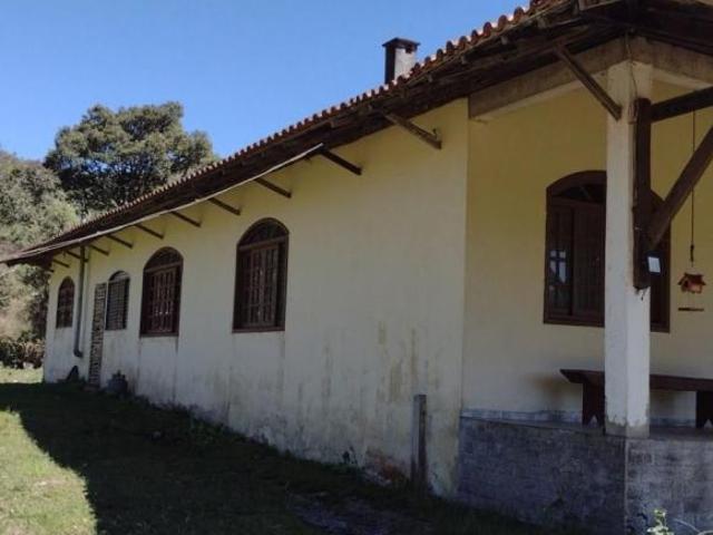 Fazenda de 422 hectares com Cachoeira e Casa Sede Luxuosa em Arapeí/SP