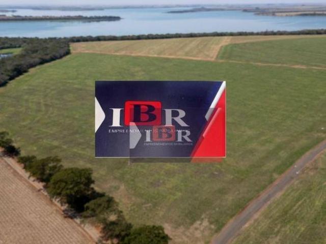 Fazenda em Sertaneja PR
