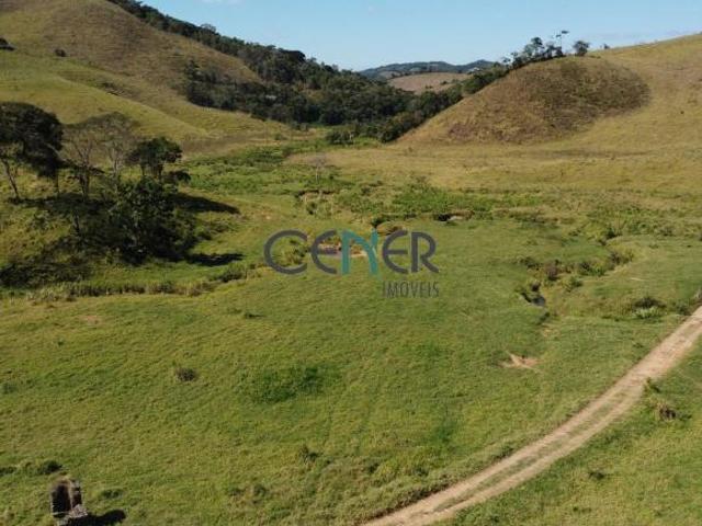 Fazenda histórica de 155 ha com sede secular em Santos Dumont MG