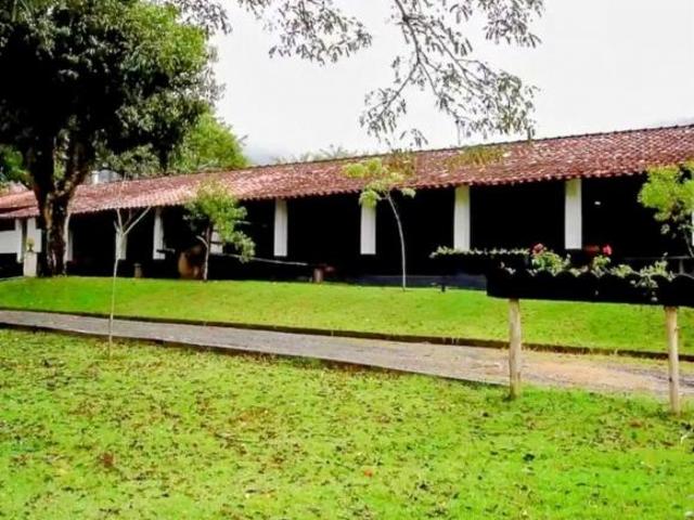 FAZENDA P/ INVESTIDOR, POUSADA PRONTA, RENDA GARANTIDA, PIQUETE SP 3KM DO CENTRO, MEIO DA SERRA