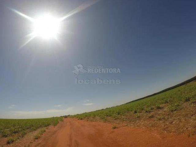 Fazenda para venda em Centro, Fronteira