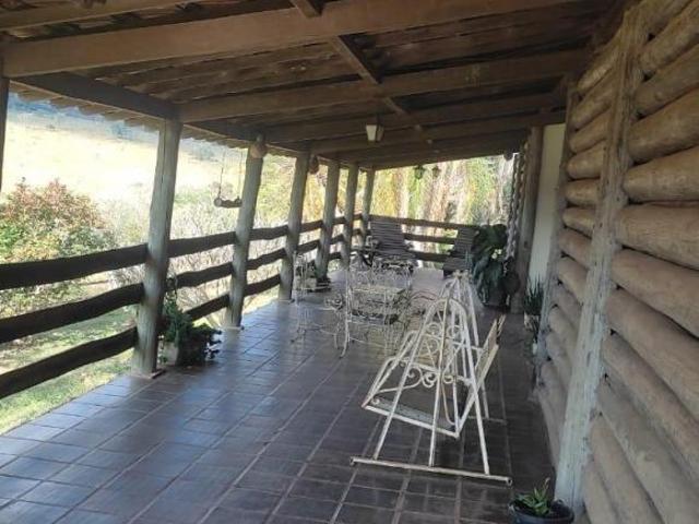 Fazenda para venda em Centro, Itaúna