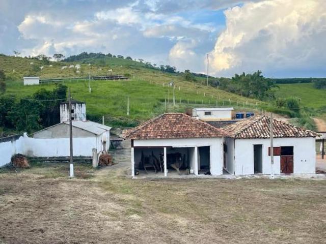 Fazenda para Venda em Bom Sucesso, rural, 3 dormitórios, 1 suíte, 1 banheiro, 16 vagas