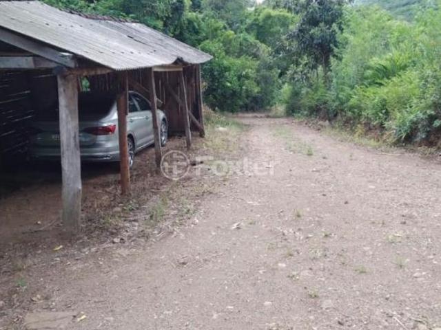 Fazenda / Sítio / Chácara, 3 dormitórios, 237 m², em Chuvisqueiro