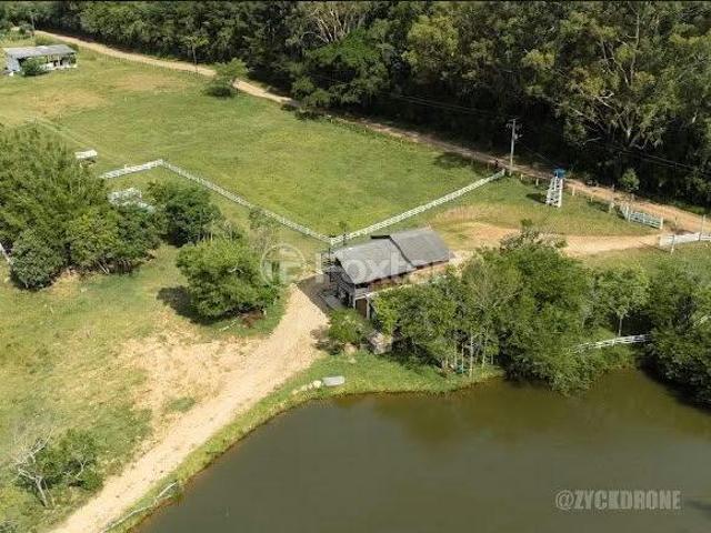 Fazenda / Sítio / Chácara, 3 dormitórios, 300 m², em Restinga