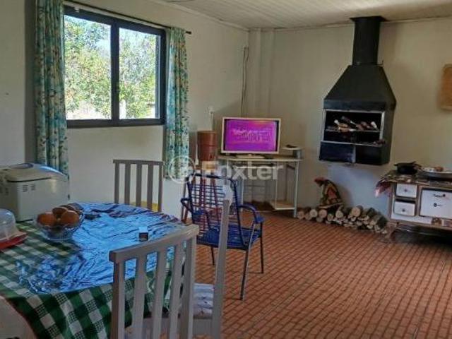 Fazenda / Sítio / Chácara, 2 dormitórios, 80 m², em Parque Florestal