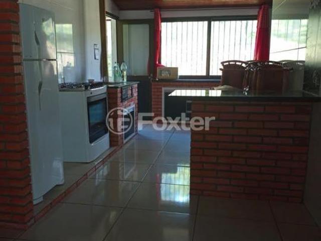Fazenda / Sítio / Chácara, 5 dormitórios, 230 m², em Centro