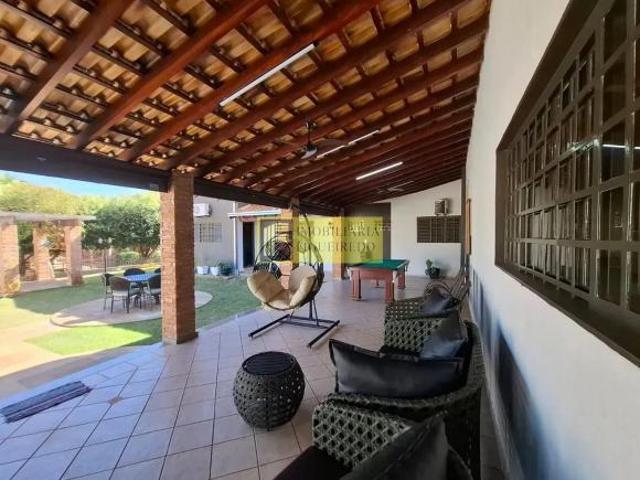 Fazenda / Sítio para venda em Condomínio Lago E Sol de 280.00m² com 4 Quartos, 4 Suites e 6 Garagens
