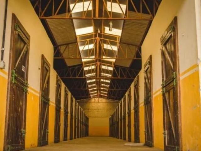 Fazenda / Sítio para venda em Centro de 3000.00m² com 5 Quartos e 5 Suites