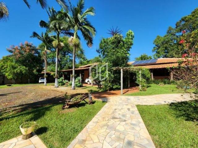 Fazenda / Sítio para venda em Chácara Flora Araraquara de 442.00m² com 4 Quartos, 1 Suite e 2 Garage