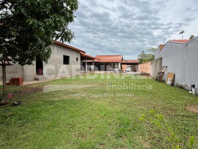 Fazenda / Sítio para venda em Analândia em Analândia São Paulo de 180.00m² com 2 Quartos, 1 Suíte e 2 Garagens